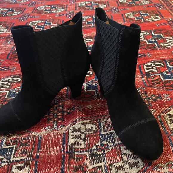 L’Amour does Pieds black booties - Picture 3 of 7